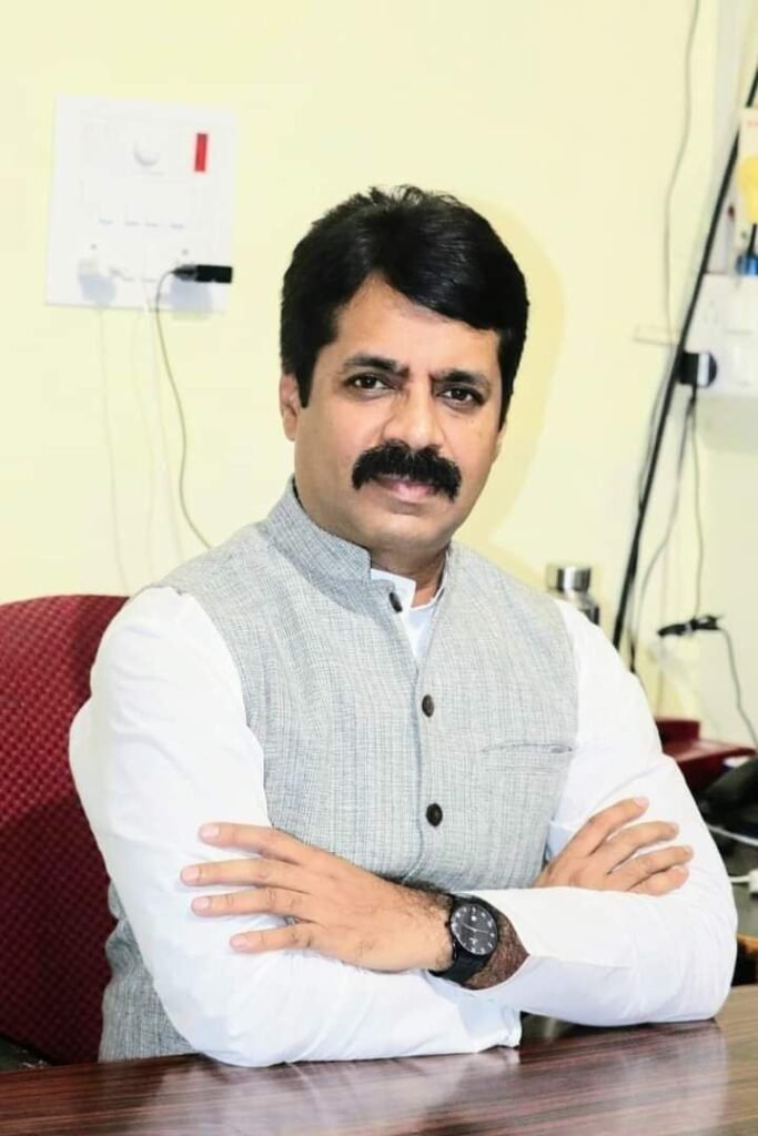 जहरीली शराब के सेवन से हुई मौतों के दोषियों के विरुद्ध सख़्त से सख़्त कार्यवाही होगी उक्त बातें प्रदेश कांग्रेस कमेटी के सचिव इंजी. रवि पाण्डेय ने कही 1 KSHITITECH IMG 20230515 WA0020 KSHITITECH