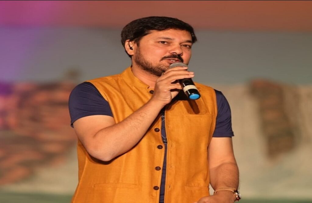 अकलतरा विधानसभा क्षेत्र में भारतीय जनता पार्टी के वरिष्ठ नेताओं एवं कार्यकर्ताओं में भारी आक्रोश देखने को मिल रहा है पद्मश्री अनुज शर्मा के घोषणा के बाद 1 Console Corptech Pradakshina Consulting Pvt Ltd Chhollywood actor Anuj Sharmas entry into politics Console Corptech Pradakshina Consulting Pvt Ltd