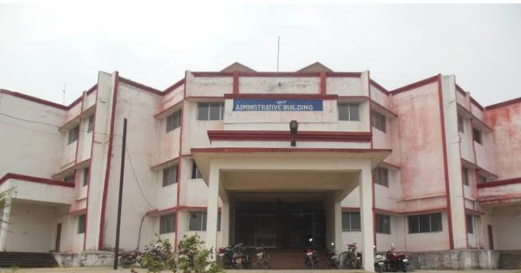 अंधेर नगरी, चौपट राजा की तर्ज पर चल रहा प्रदेश का पहला भारतीय हाथकरघा प्रौद्योगिकी संस्थान, पूर्णकालिक प्राचार्य नहीं होने से लापरवाही चरम पर! 1 Console Corptech Pradakshina Consulting Pvt Ltd IMG 20231124 WA0038 Console Corptech Pradakshina Consulting Pvt Ltd