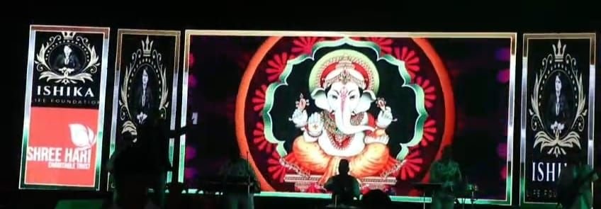 इशिका लाइफ फाउंडेशन के बैनर तले गणतंत्र दिवस की शाम सजी गीत संगीत की महफिल<br />छत्तीसगढ़ व हिन्दी फिल्म के जाने माने कलाकारों ने देररात तक बांधा समां, कड़कड़ाती ठंड में भी दर्शक देर रात तक लेते रहे आनंद 2 KSHITITECH img 20240130 wa00072279160654407515243 KSHITITECH