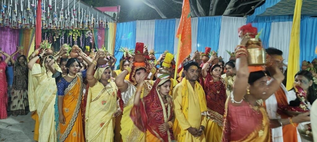 चंद्रपुर में यादव समाज द्वारा आयोजित भव्य कलश यात्रा के साथ श्रीमद्भागवत कथा का शुभारंभ हुआ। 4 KSHITITECH img 20240402 wa00072455131155080928348 KSHITITECH