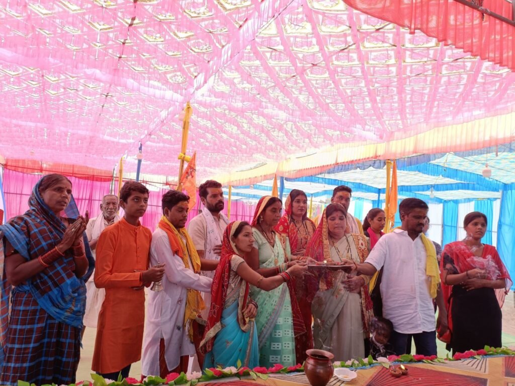 चंद्रपुर में यादव समाज द्वारा आयोजित भव्य कलश यात्रा के साथ श्रीमद्भागवत कथा का शुभारंभ हुआ। 5 KSHITITECH img 20240402 wa00095611529208790411048 KSHITITECH