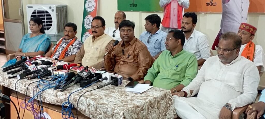 कांग्रेस के लिये राहू हैं राहुल गाँधी, जब तक रहेंगे नहीं होगा कांग्रेस का उद्धार - केदार कश्यप 2 KSHITITECH img 20240415 wa01127079029605153626454 KSHITITECH