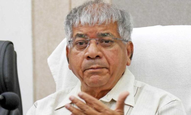 महाराष्ट्र चुनाव की तैयारियों के बीच शरद पवार पर प्रकाश आंबेडकर ने लगाए गंभीर आरोप 1 KSHITITECH 19A 117 KSHITITECH