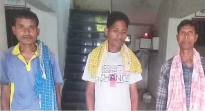 नक्सल उन्मूलन अभियान: एक जनमिलिशिया कमाण्डर सहित चार नक्सली विस्फोटक के साथ गिरफ्तार 1 KSHITITECH 27 6 KSHITITECH