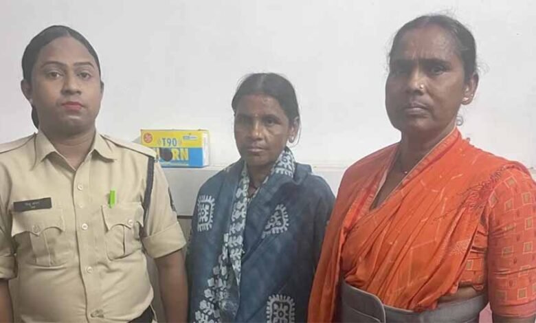 ऑटो सवार महिला का पर्स उड़ाने वाली नागपुर की दो महिलाएं चढ़ी पुलिस के हत्थे 1 KSHITITECH Chor 2 KSHITITECH