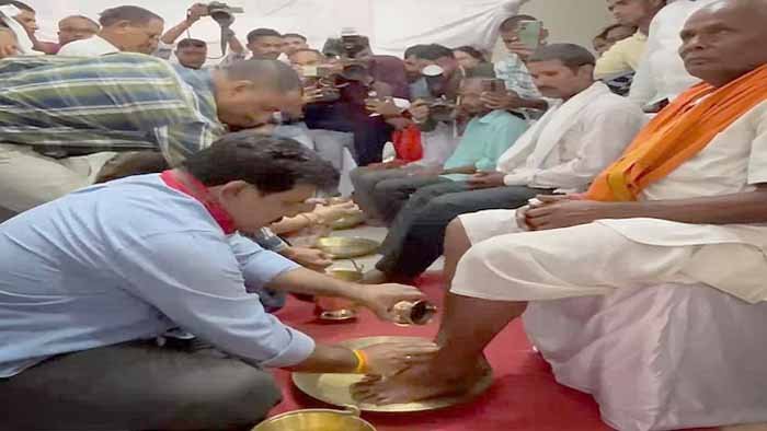 उपमुख्यमंत्री शर्मा ने कबीरधाम जिले के 12 हजार से अधिक लाभार्थियों को पीएम आवास योजना के तहत दी नए आवास की चाबी 1 KSHITITECH Deputy CM sharma3 1 KSHITITECH