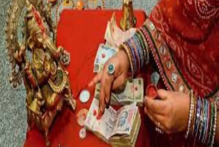 धनतेरस का महत्व: क्यों मनाते हैं, किसकी पूजा करते हैं और क्या खरीदना होता है 1 KSHITITECH IMG 1774 KSHITITECH