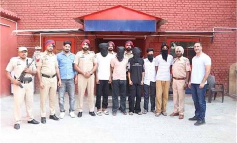 जालंधर पुलिस को मिली बड़ी कामयाबी, बंबीहा-कौशल गैंग के 5 गुर्गे हथियारों सहित गिरफ्तार किए गए 1 KSHITITECH aropi 6 KSHITITECH