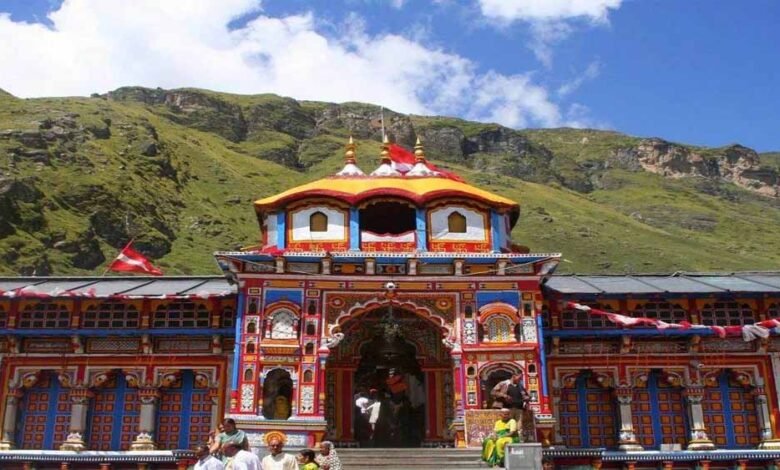 बदरीनाथ धाम के कपाट बंद होने की तिथि हुई घोषित, 17 नवंबर रात्रि 9 बजकर 07 मिनट पर शीतकाल हेतु होंगे बंद 1 KSHITITECH badrinath KSHITITECH