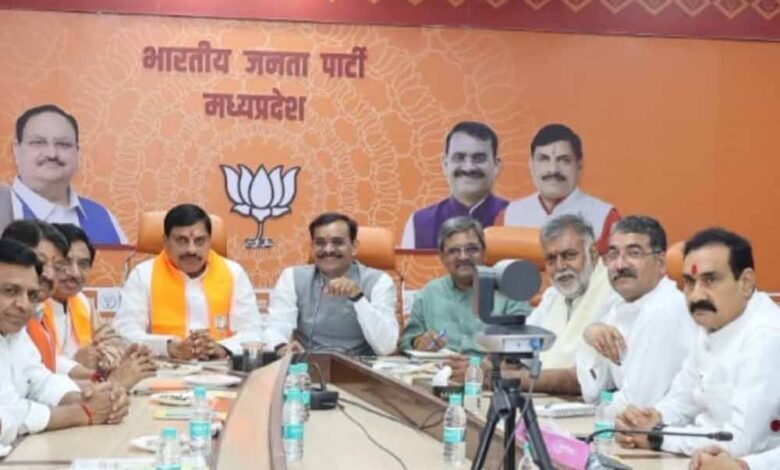 मुख्यमंत्री और भाजपा प्रदेश अध्यक्ष की उपस्थिति में चुनाव प्रबंधन समिति की बैठक हुई आयोजित 1 KSHITITECH bjp01 KSHITITECH
