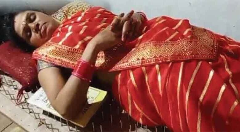छत्तीसगढ़-कोरबा की ईश्वरी नौ दिन से बिना अन्न-जल के कील की खाट पर लेटेंगी 1 KSHITITECH chhattisgarh 01 2 5 KSHITITECH