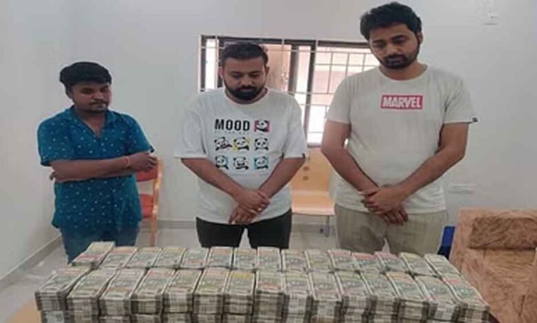 छत्तीसगढ़-कबीरधाम में चेकिंग में एमपी के मंडला जिले के कार मालिक से 2.27 करोड़ मिले 1 KSHITITECH chhattisgarh 03 2 10 KSHITITECH