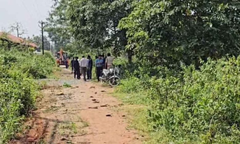 छत्तीसगढ़-कोंडागांव में 15 डिसमिल सरकारी जमीन से अतिक्रमण हटाया 1 KSHITITECH chhattisgarh 08 2 4 KSHITITECH