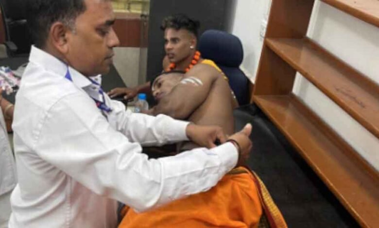 छत्तीसगढ़-चांपा रावण संवाद के दौरान स्काई लिफ्ट पलटने से राम-लक्ष्मण और हनुमान घायल 1 KSHITITECH chhattisgarh 09 2 12 KSHITITECH