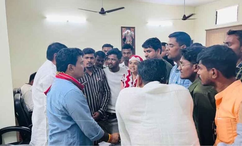 छत्तीसगढ़-कवर्धा में डिप्टी सीएम व सांसद से 2022-23 में भर्ती हुए सरकारी शिक्षकों ने लगाई गुहार 1 KSHITITECH chhattisgarh 11 2 9 KSHITITECH