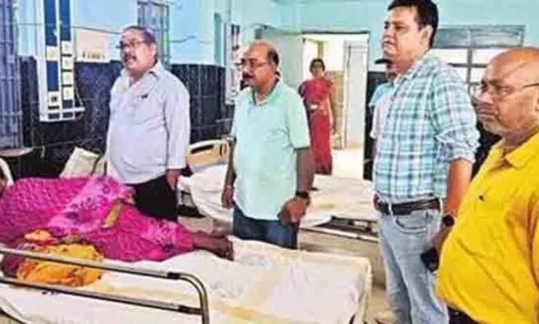 छत्तीसगढ़-बिलासपुर में देर से से अस्पताल पहुंचे 47 डॉक्टरों को सिविल सर्जन ने थमाया नोटिस 1 KSHITITECH chhattisgarh 13 2 17 KSHITITECH
