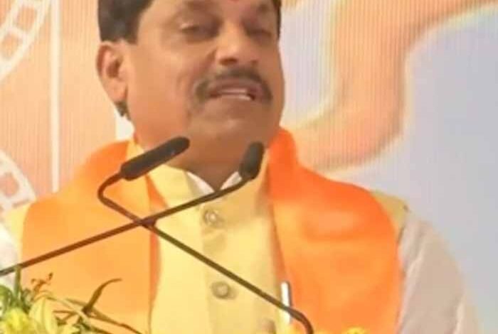 मुख्यमंत्री डॉ. यादव ने किया वीरपुर में 57 करोड़ 42 लाख रूपये के विकास कार्यों का किया लोकार्पण एवं भूमि-पूजन 1 KSHITITECH cm2 8 KSHITITECH