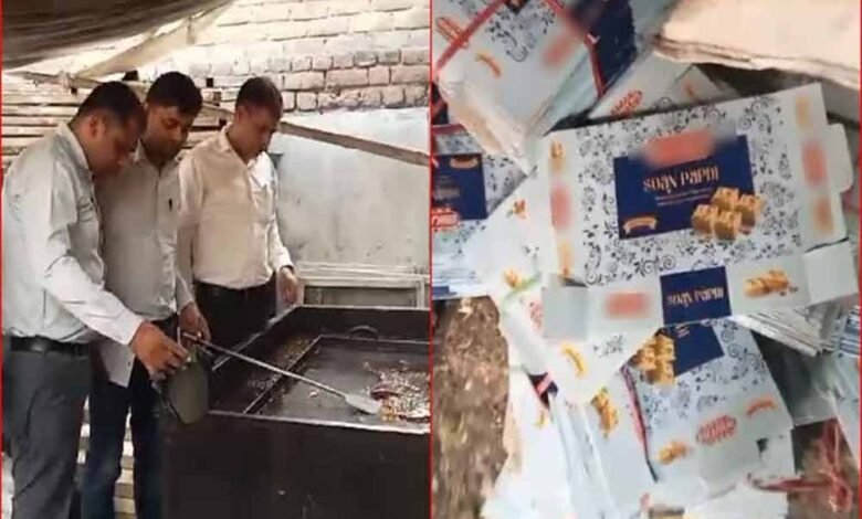 गुड़गांव में स्वास्थ्य विभाग ने पकड़ी नकली मिठाई की फैक्ट्री, कर्मचारी और मालिक फैक्ट्री को बंद करके भागे 1 KSHITITECH nakli1 KSHITITECH