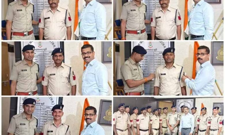 रायपुर रेंज में 12 आरक्षकों को मिला प्रमोशन 1 KSHITITECH raipur 11 KSHITITECH