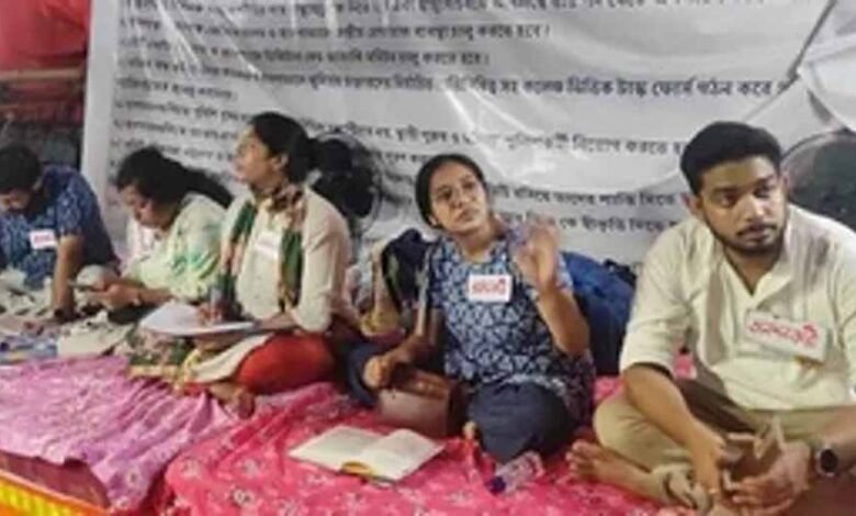 आरजी कर मामले में जूनियर डॉक्टरों का आमरण अनशन 15वें दिन भी जारी 1 Console Corptech Pradakshina Consulting Pvt Ltd rg1 1 Console Corptech Pradakshina Consulting Pvt Ltd