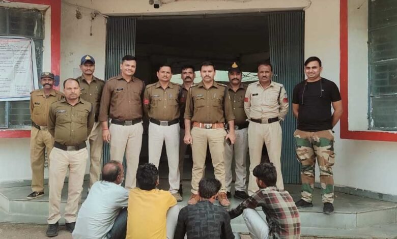 आरोपी प्रकाश यादव एवं पुष्पेंद्र यादव के विरुद्ध पूर्व से मारपीट संबंधी चार-चार अपराध दर्ज 1 KSHITITECH 16A 28 1 KSHITITECH