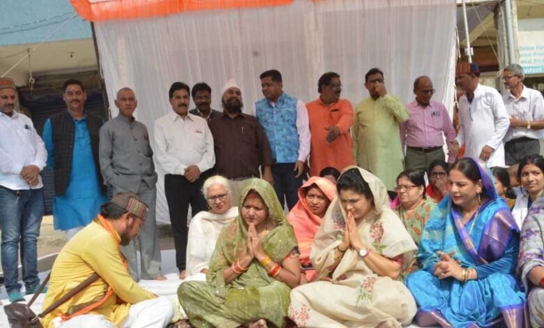 राज्यमंत्री श्रीमती गौर ने गोविंदपुरा क्षेत्र में 50 लाख रुपए की लागत से होने वाले कार्यों का भूमि-पूजन किया 1 KSHITITECH 18A 111 1 KSHITITECH