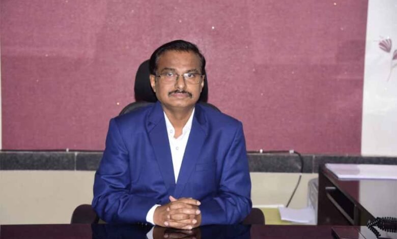 सरपंच अतिक्रमण मामला: कलेक्टर-एसडीएम का आदेश कमिश्नर ने पलटा, कुरुद एसडीएम को सूक्ष्म जांच कर एक माह में निर्णय देने के आदेश 1 Console Corptech Pradakshina Consulting Pvt Ltd 2 31 Console Corptech Pradakshina Consulting Pvt Ltd