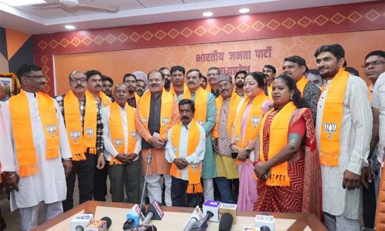 भाजपा की बढ़ी ताकत, 50 से ज्यादा लोग ने ली बीजेपी की सदस्यता 1 KSHITITECH BJP 4 KSHITITECH