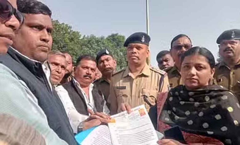 छत्तीसगढ़-बलरामपुर रामानुजगंज में नाई समाज ने तीन हत्याओं पर मांगा मुआवजा और सरकारी नौकरी 1 KSHITITECH Chhattisgarh 12 2 11 KSHITITECH