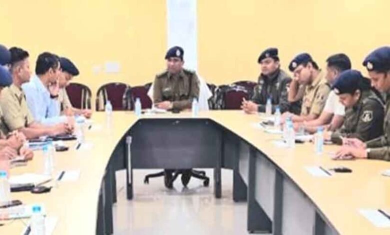 छत्तीसगढ़-रायपुर SSP संतोष सिंह ने देर रात अपराधियों पर कठोर कार्रवाई के दिए निर्देश 1 Console Corptech Pradakshina Consulting Pvt Ltd Chhattisgarh 12 3 12 Console Corptech Pradakshina Consulting Pvt Ltd