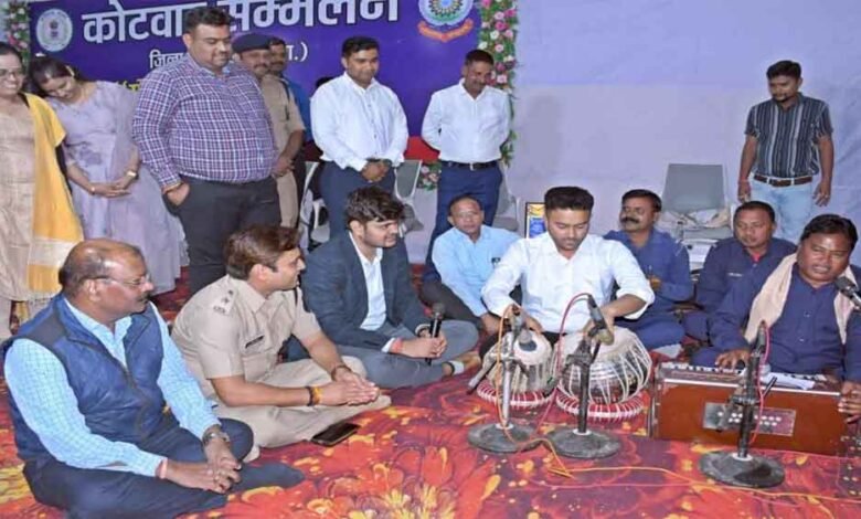 छत्तीसगढ़-मुंगेली में कोटवार के 'ऐसी लागी लगन' गीत पर तहसीलदार ने तबले से दी ताल 1 KSHITITECH Chhattisgarh 14 2 14 KSHITITECH