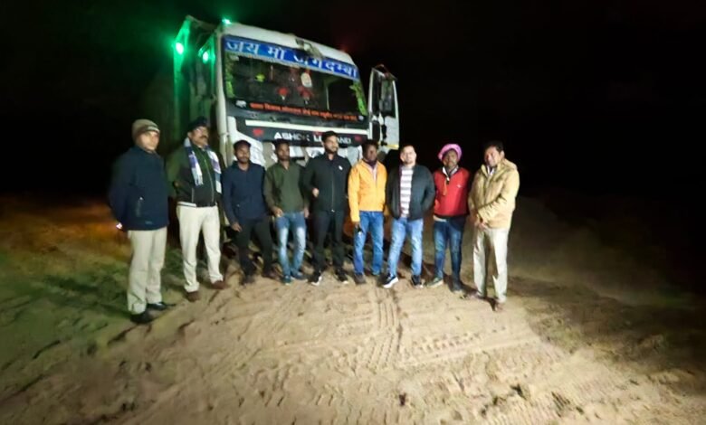 खनिज विभाग द्वारा अवैध खनन, परिवहन पर की गई कार्यवाही जांज 1 KSHITITECH IMG 20241128 WA0032 KSHITITECH
