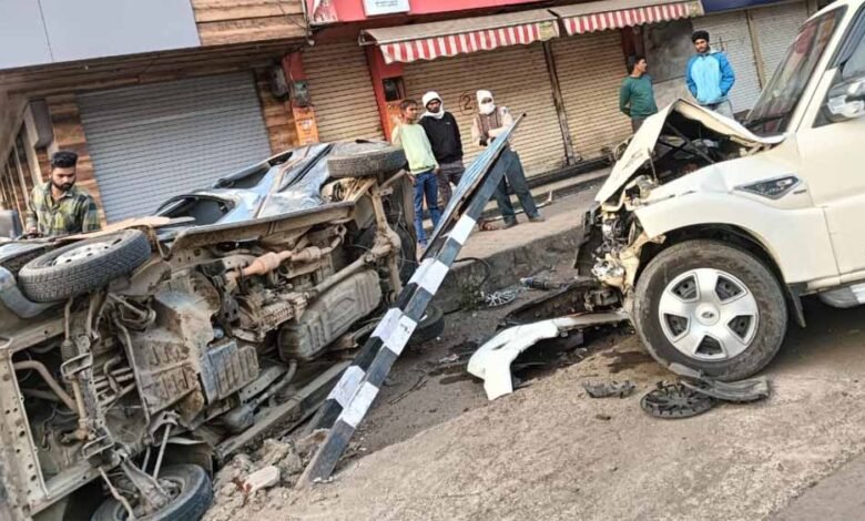 खरगोन में भीषण हादसा: SDM लिखी स्कॉर्पियो ने ईको कार को मारी टक्कर, 2 की मौत, 5 घायल 1 KSHITITECH ac1 5 KSHITITECH