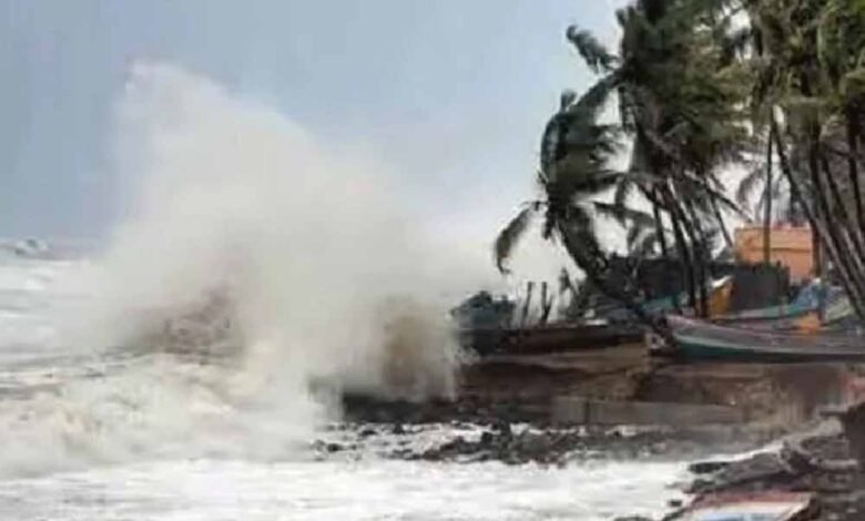 चक्रवात फेंगल इस समय बंगाल की खाड़ी में बना हुआ है और अगले एक या दो दिनों में इसके तेज होने की आशंका 1 Console Corptech Pradakshina Consulting Pvt Ltd chakrwat1 1 Console Corptech Pradakshina Consulting Pvt Ltd