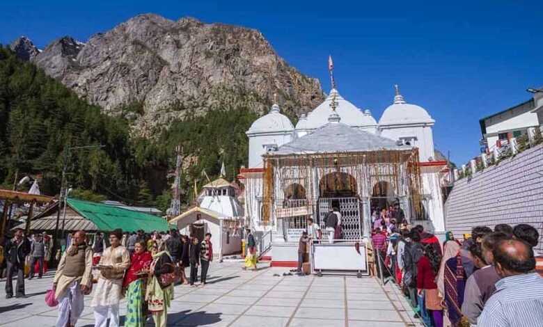 हेली सेवा से जुड़ जाएगा गंगोत्री धाम, बस छह किमी रह जाएगी दूरी 1 KSHITITECH gangotri2 KSHITITECH