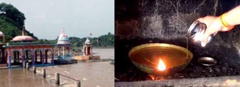 आगर-मालवा के कालीसिंध नदी किनारे चमत्कारी मंदिर, जहां जलता है पानी से दीया 1 KSHITITECH mandir 2 KSHITITECH