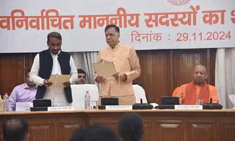 उपचुनाव में भाजपा और RLD के 7 सदस्यों ने विधानसभा में ली शपथ, मोदी-योगी के नेतृत्व पर जताई निष्ठा 1 KSHITITECH mla1 2 KSHITITECH