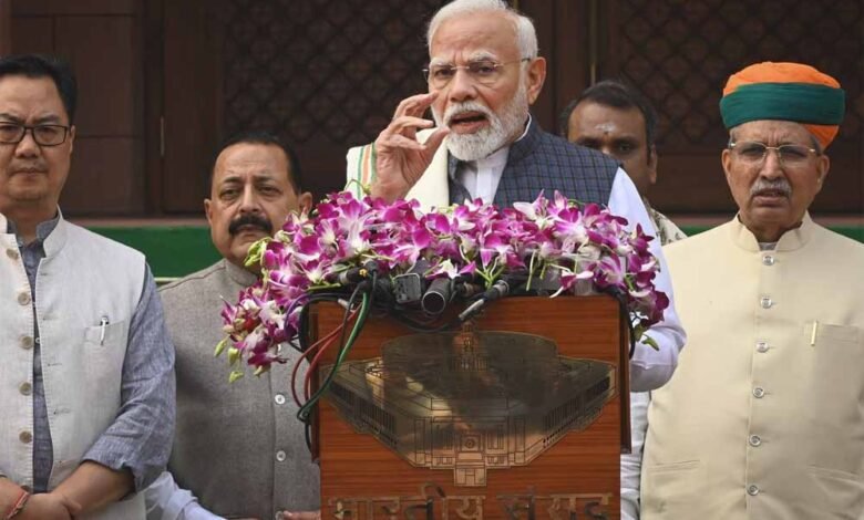 राष्ट्रपति द्रौपदी मुर्मू ने कहा कि यह संविधान देश को मेधावी लोगों की देन है, इसने देश की विविधता को अभिव्यक्ति दी 1 KSHITITECH pm 10 KSHITITECH