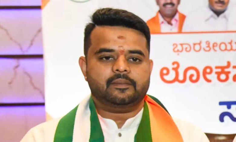 पूर्व जेडीएस सांसद प्रज्वल रेवन्ना को रेप और यौन उत्पीड़न मामले में जमानत देने से सुप्रीम कोर्ट का इनकार 1 KSHITITECH rewana1 KSHITITECH