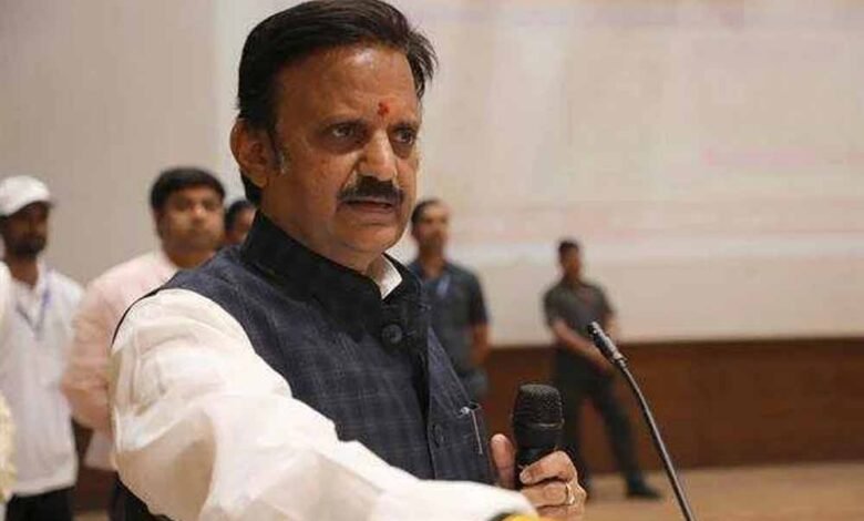 नवीन भवन का निर्माण तय समय-सीमा में पूरा करें : उप मुख्यमंत्री श्री शुक्ल 1 KSHITITECH shukl1 KSHITITECH
