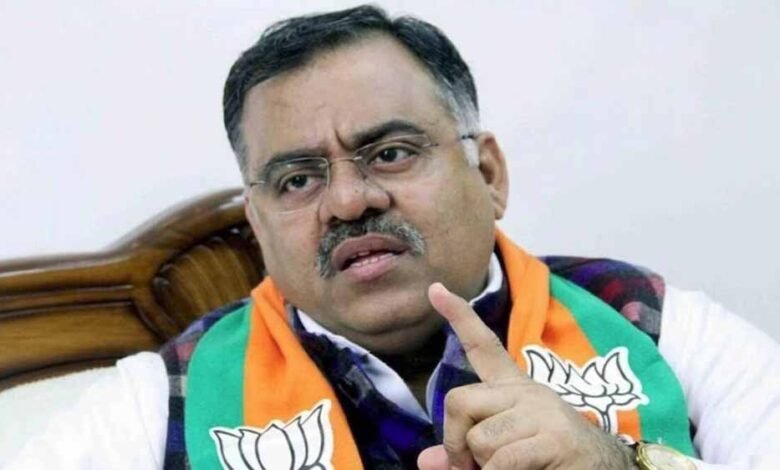 तरुण चुघ ने कांग्रेस अध्यक्ष के बयान की निंदा की, कहा- कांग्रेस पार्टी परिवार की चौखट से शुरू होकर वहीं खत्म हो जाती है 1 KSHITITECH tarun1 KSHITITECH