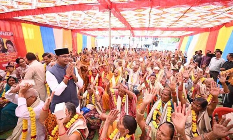संस्थापक सदस्य स्व. श्री कैलाश सारंग की पुण्यतिथि पर मना मातृ-पितृ भक्ति दिवस 1 KSHITITECH vis KSHITITECH