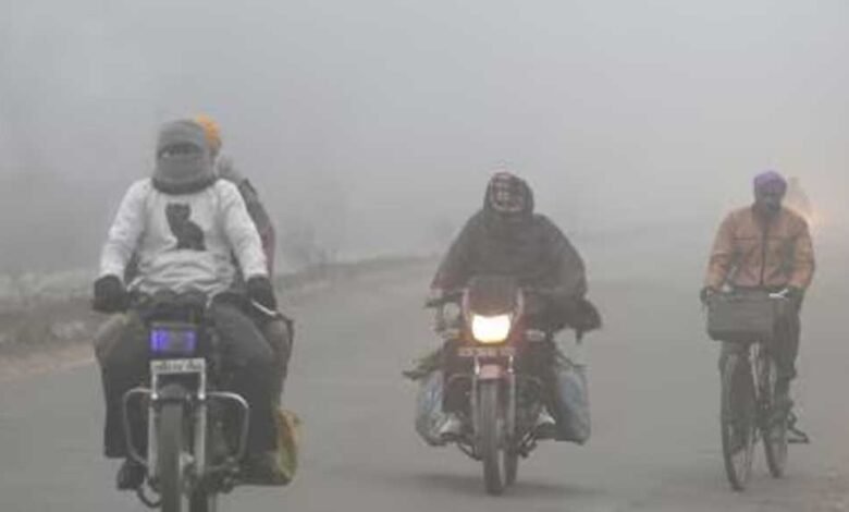 मध्य प्रदेश सर्द हवाओं से ठिठुरा, इन शहरों में लुढ़का पारा, जानें अपने शहर का ताजा हाल-IMD नया अपडेट 1 KSHITITECH winter A 99 5 1 KSHITITECH