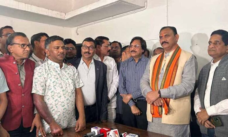 15 नवंबर से समितियों में जमा हो रहे धान के उठाव का खुला रास्ता 1 Console Corptech Pradakshina Consulting Pvt Ltd 1 225 Console Corptech Pradakshina Consulting Pvt Ltd