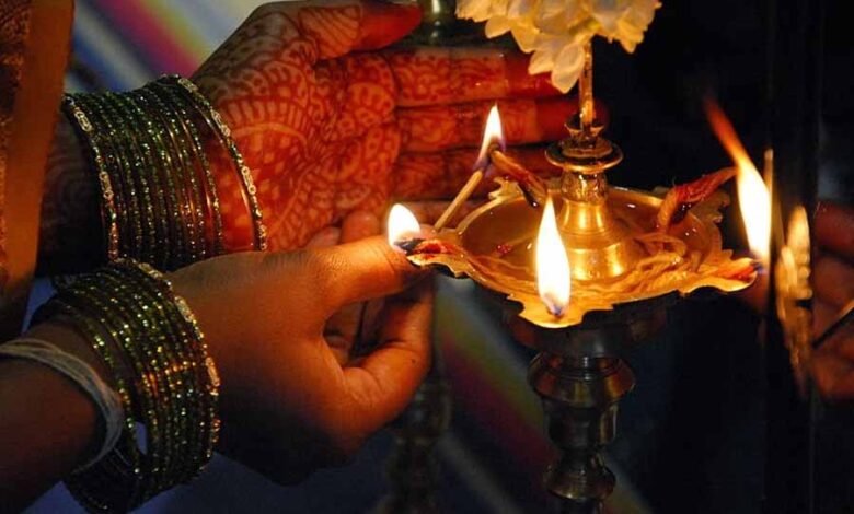 दीपक प्रज्जवलित करने की जानिए परंपरा और महत्व 1 Console Corptech Pradakshina Consulting Pvt Ltd 1 308 Console Corptech Pradakshina Consulting Pvt Ltd