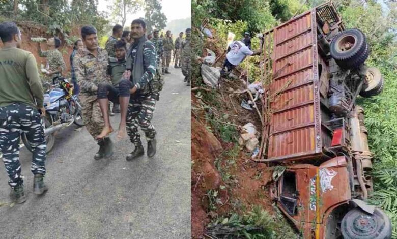 जगदलपुर में ट्रक पलटने से 4 लोगों की मौत, 40 लोग घायल 1 KSHITITECH 1 734 KSHITITECH