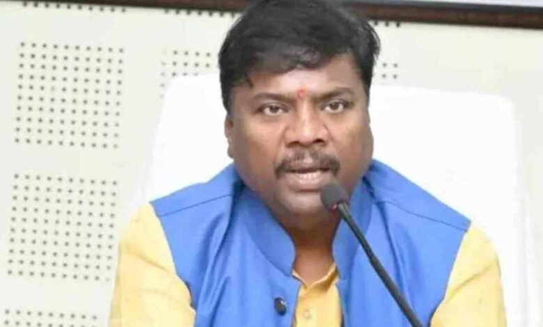 गांजा तस्करी में कांग्रेस के पूर्व विधायक के बेटे का नाम, मंत्री केदार कश्यप ने कांग्रेस पर कसा तंज 1 KSHITITECH 1 776 KSHITITECH