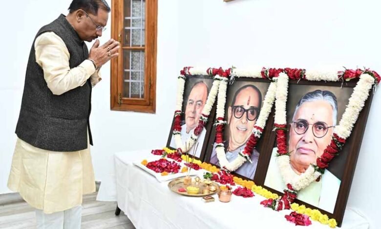 कुशाभाऊ ठाकरे और सुंदर लाल पटवा की पुण्यतिथि और अरुण जेटली की जयंती पर उन्हें किया नमन 1 KSHITITECH 1 949 KSHITITECH