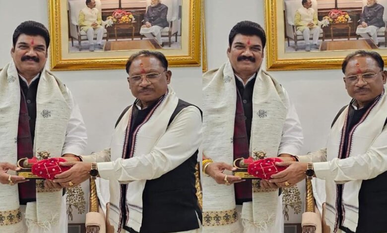 मुख्यमंत्री श्री साय से मध्यप्रदेश के खाद्य मंत्री श्री गोविंद सिंह राजपूत ने की सौजन्य मुलाकात 1 KSHITITECH 10A 32 KSHITITECH